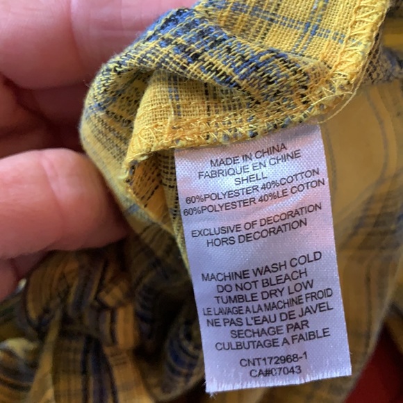 2/$20🍁 Cute Yellow Cotton Summer Blouse - Picture 9 of 10